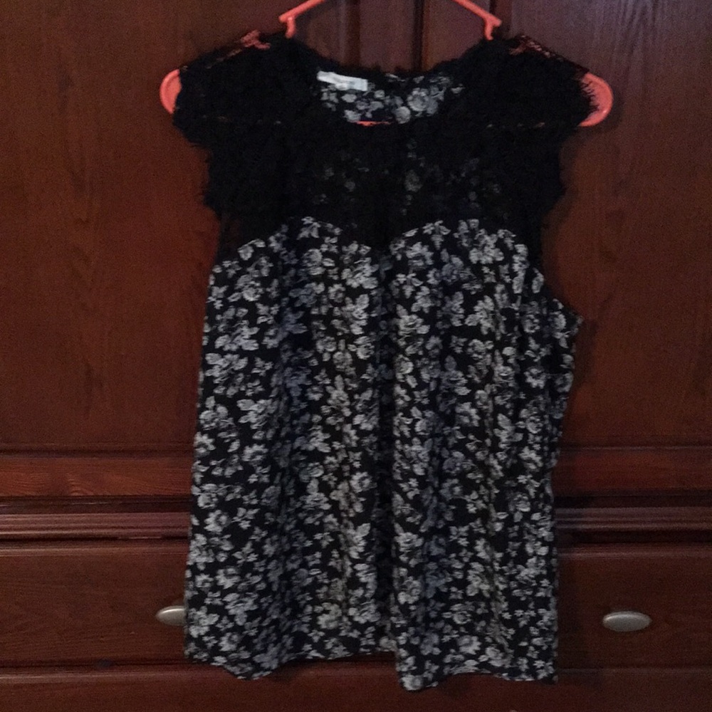 Maurice’s sleeveless top